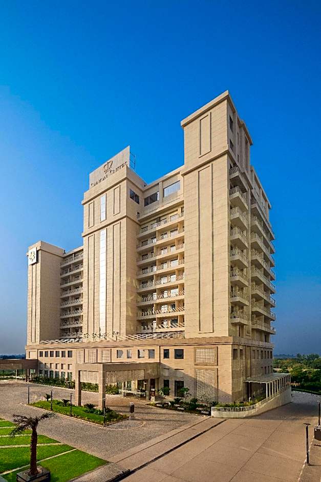 Sandal Suites Op. By Lemon Tree Hotels