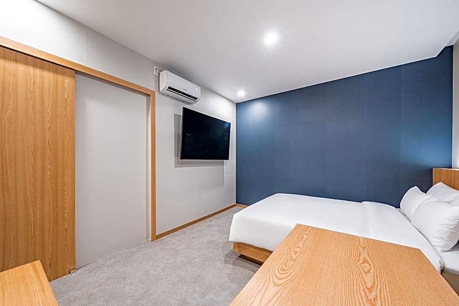 Changwon Palyongdong Hotel Leo