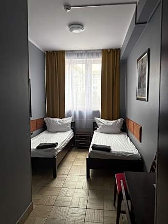 Double Room with Bath and Garden View