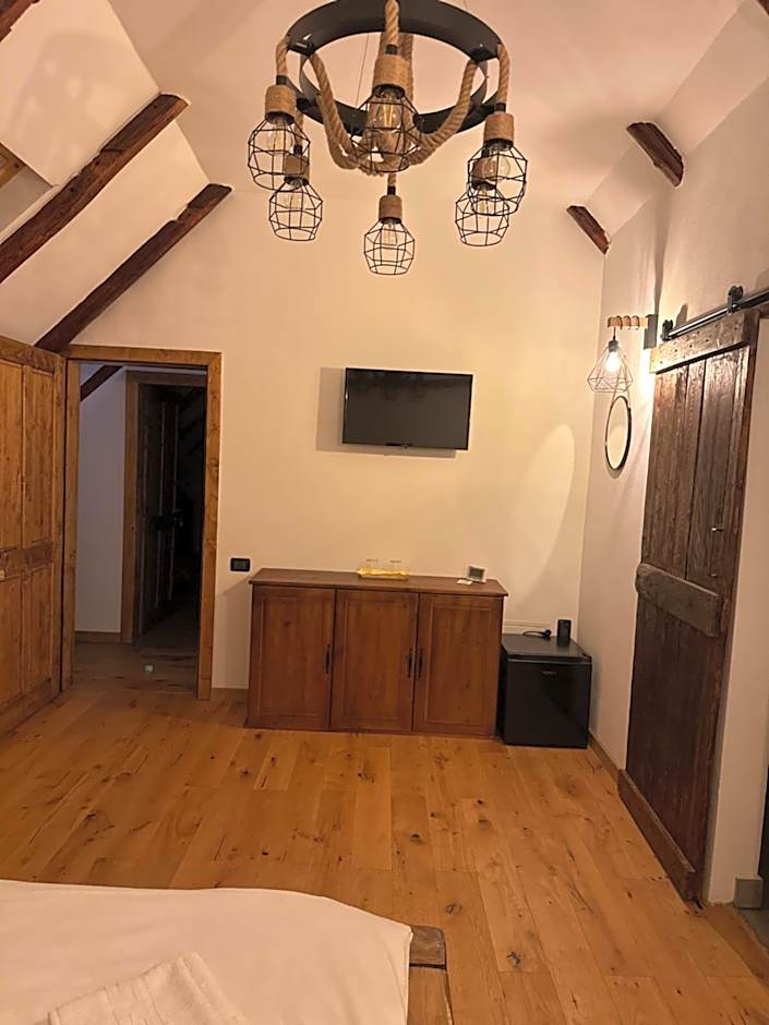 Casa de Lemn Arpasu de jos