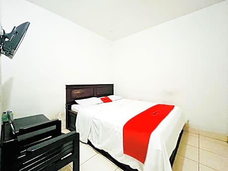 RedDoorz @ Krisan Kendari