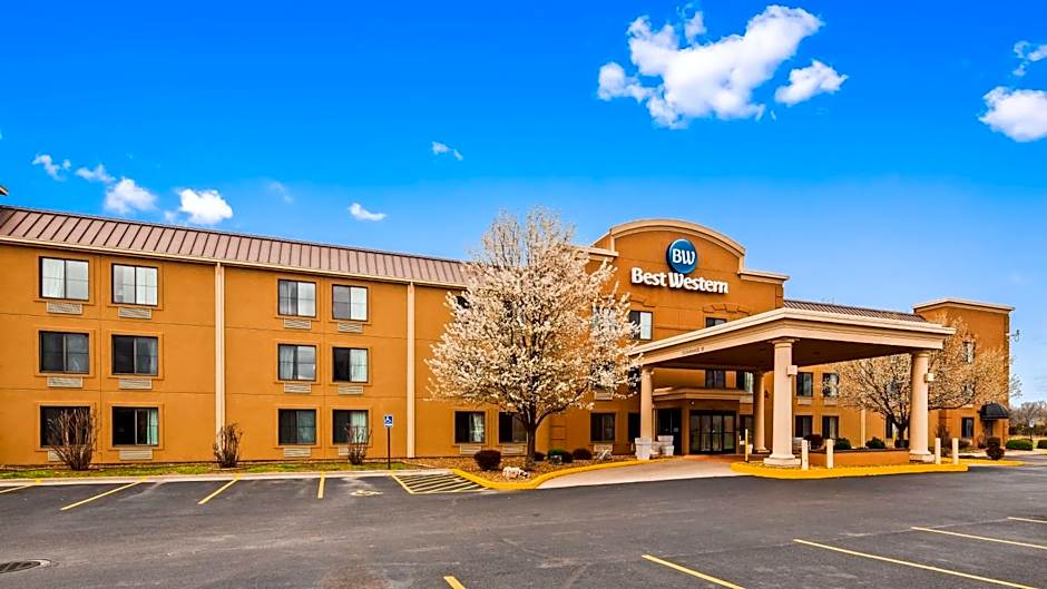 Photo 1 of 12 of Best Western Marion Hotel