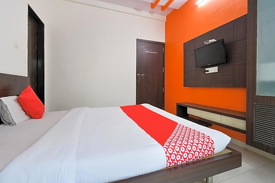 Flagship Hotel Sai Suman Palace