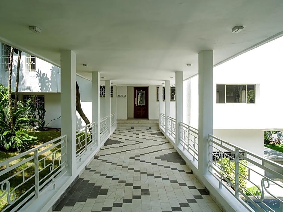 Lepic Villa Hotel