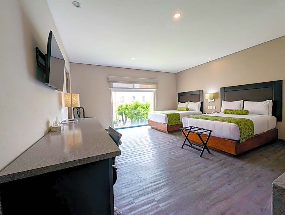 Plaza Camelinas Hotel