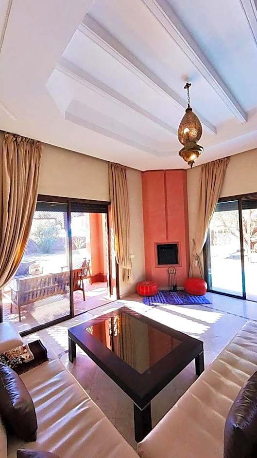 Villa Belle vue - with a private & Heated pool