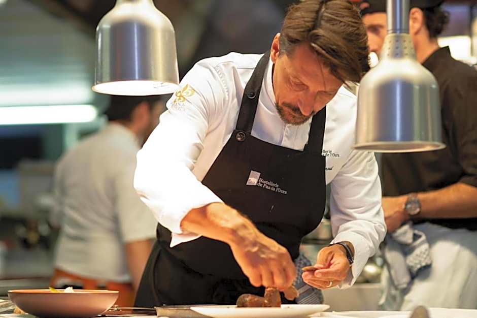 Hostellerie du Pas de l'Ours "Relais et Châteaux"