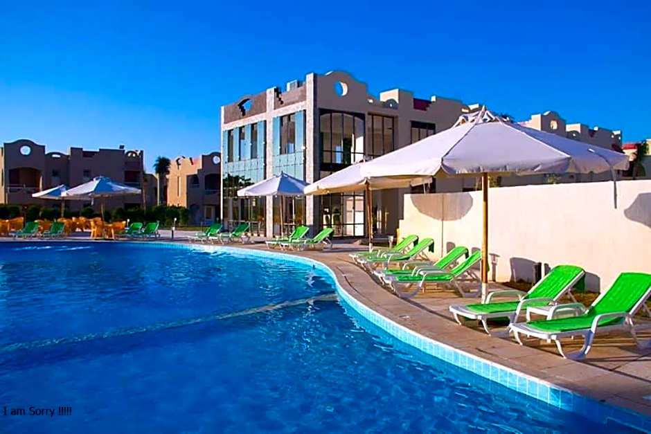 Green Leaves Hotel