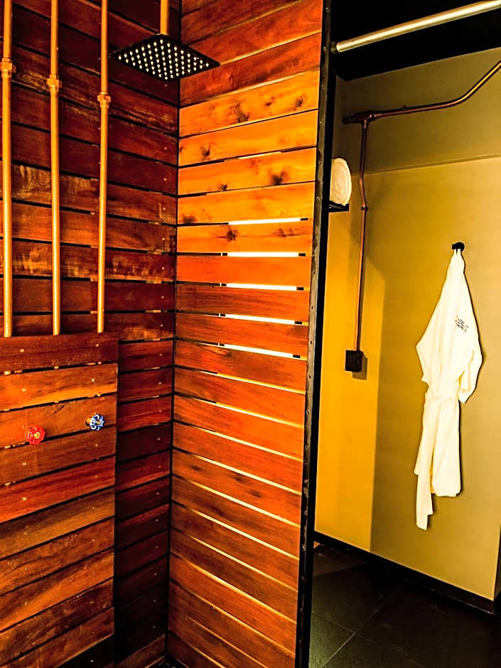 Cadillac Hotel Boutique