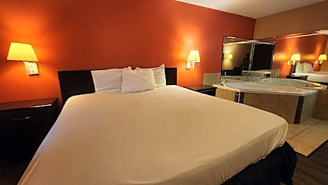 1 Suite King Bed Non-Smoking Jacuzzi Tub