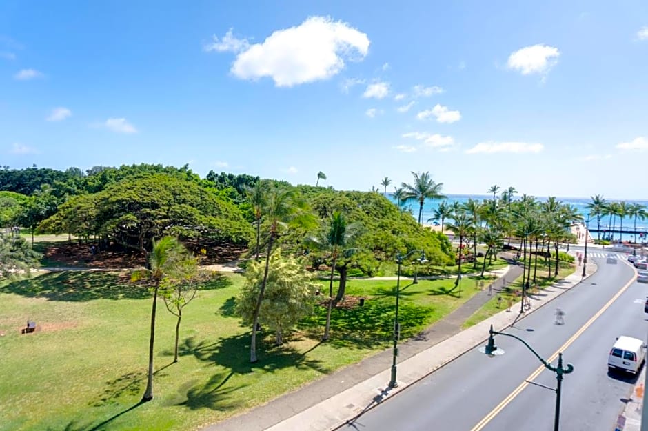 Castle Waikiki Grand Hotel