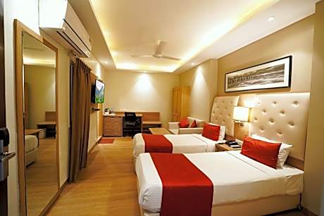 Deluxe Double or Twin Room