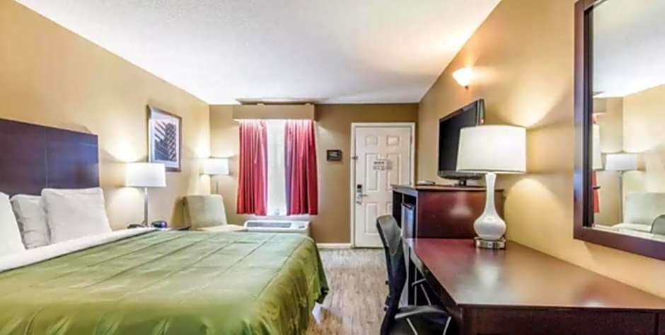 Quality Inn Bessemer I-20 exit 108