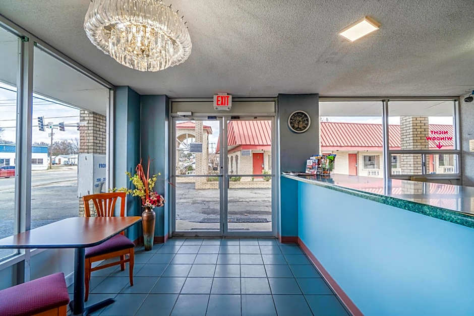 Ozark Junction mountain view by OYO