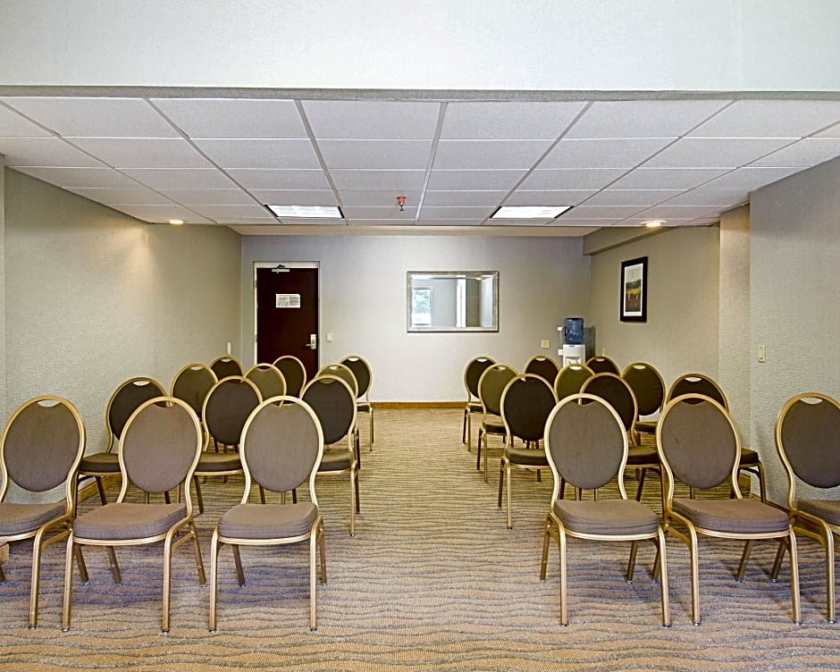 Suburban Extended Stay Hotel