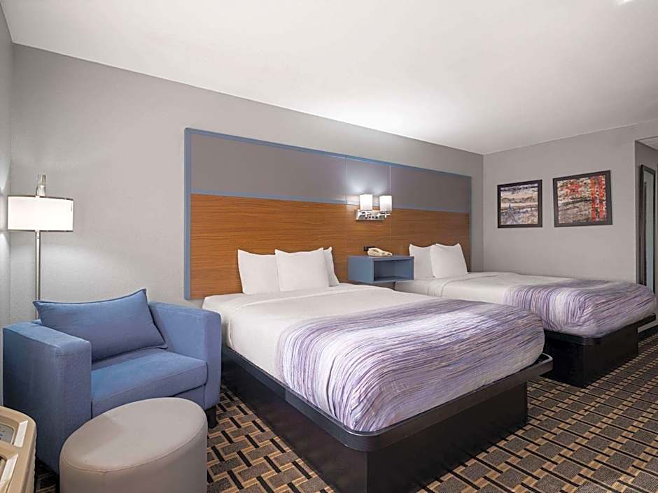 AmericInn by Wyndham Woodstock IL