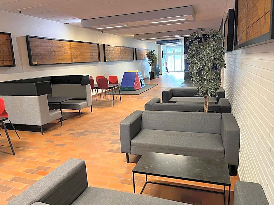 Hirtshals Idrætscenter - Vandrehjem - Hostel