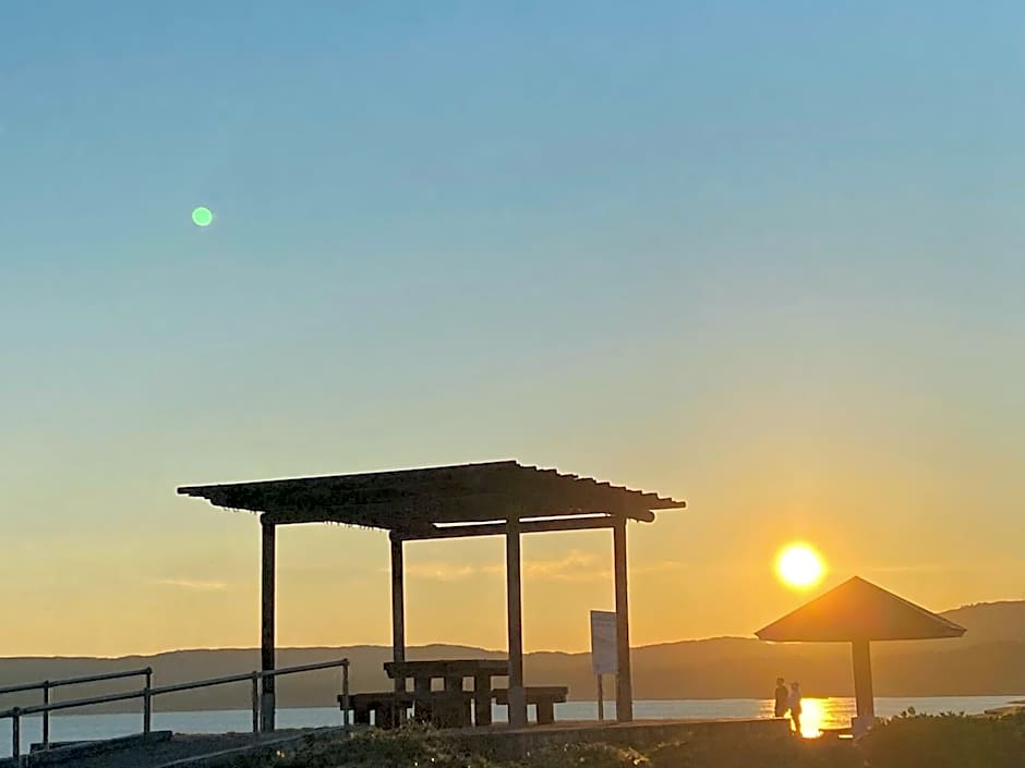 佐渡民宿 憩 IKOI GUEST HOUSE & Cafe Bar