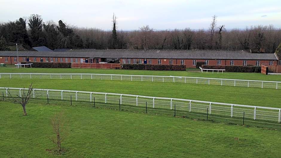 Holiday Inn Express London - Epsom Downs By IHG