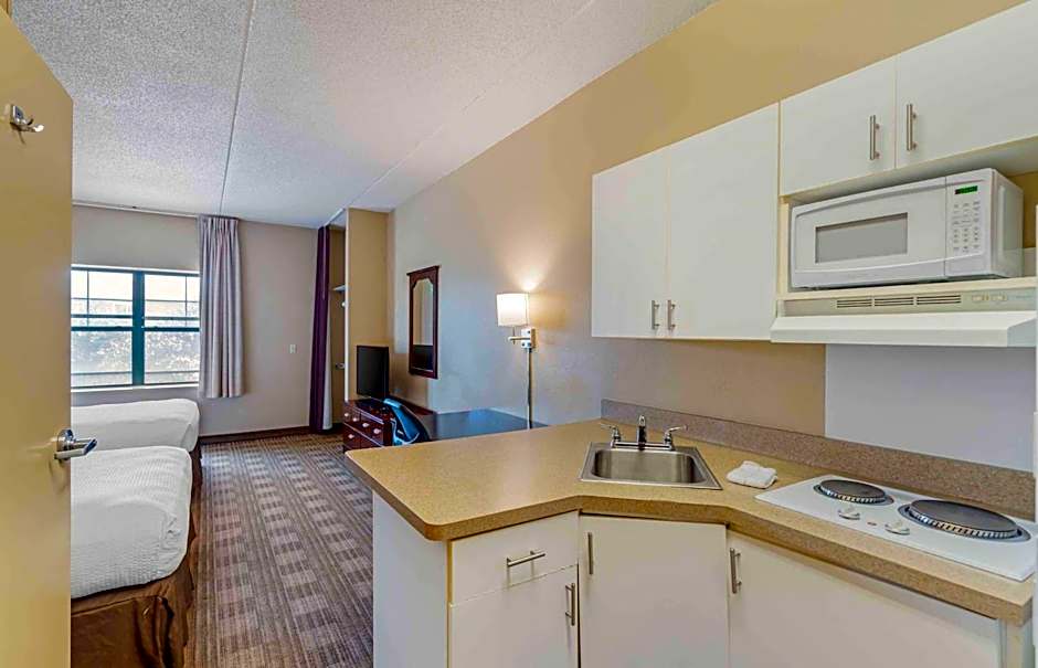 Extended Stay America Select Suites - Chicago - O'Hare