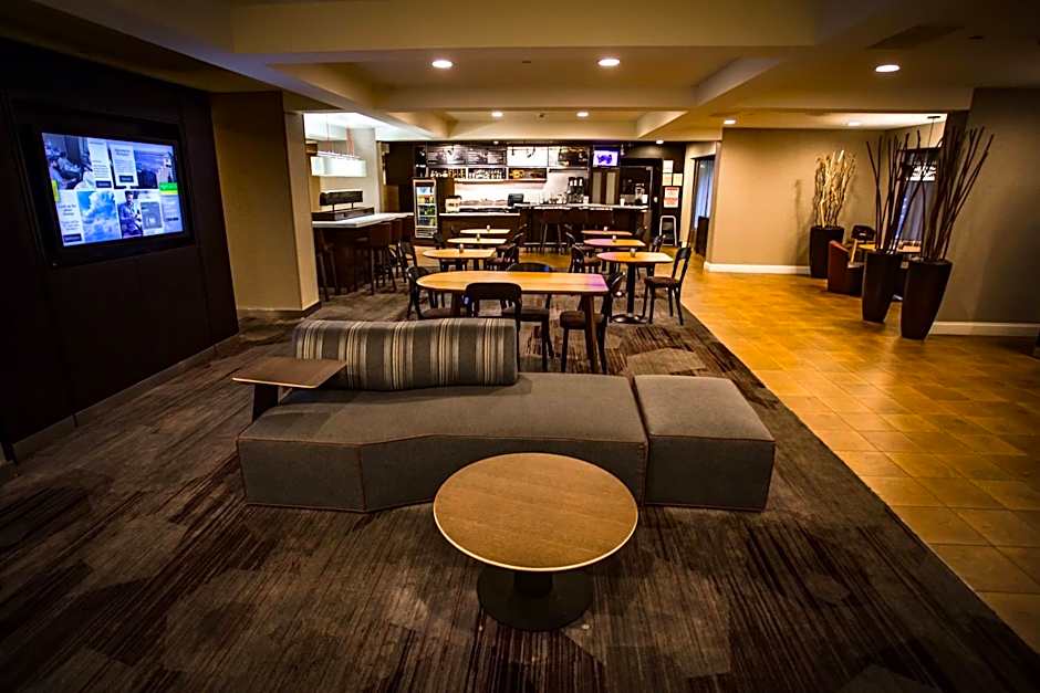 Courtyard by Marriott Memphis East/Bill Morris Parkway