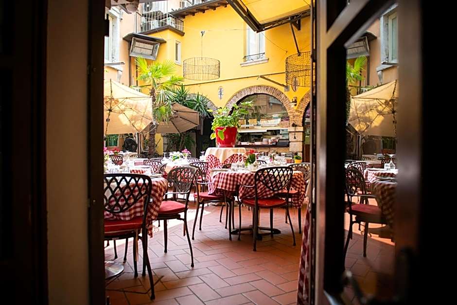 Alessi Hotel Trattoria