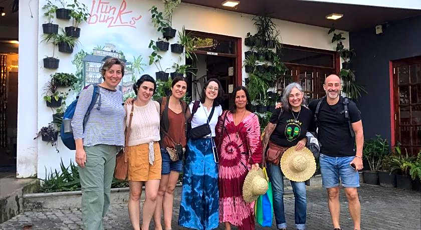 Funk Bunk Inn - Bed & Breakfast