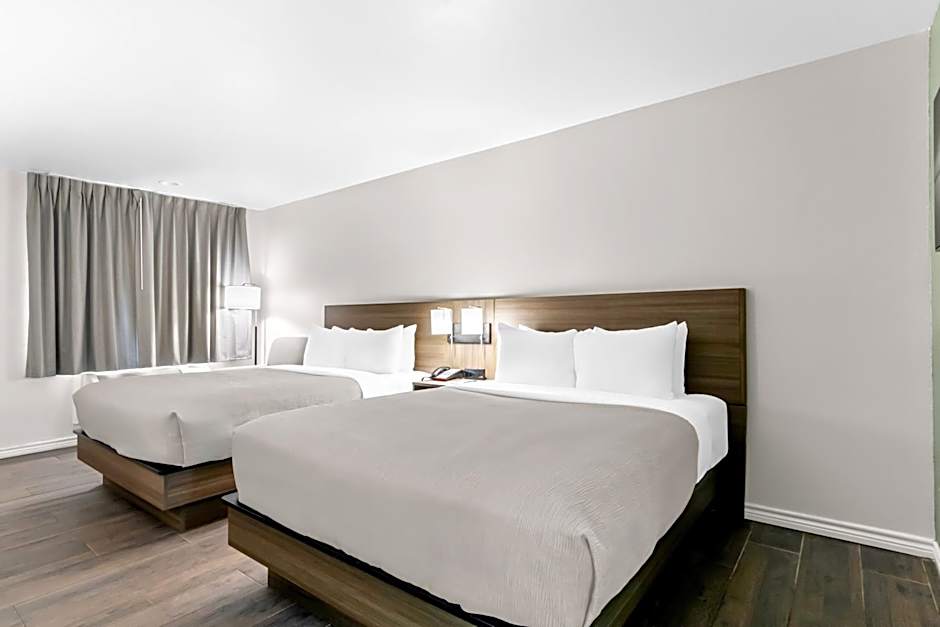 Quality Inn & Suites Port Lavaca near Lighthouse Beach