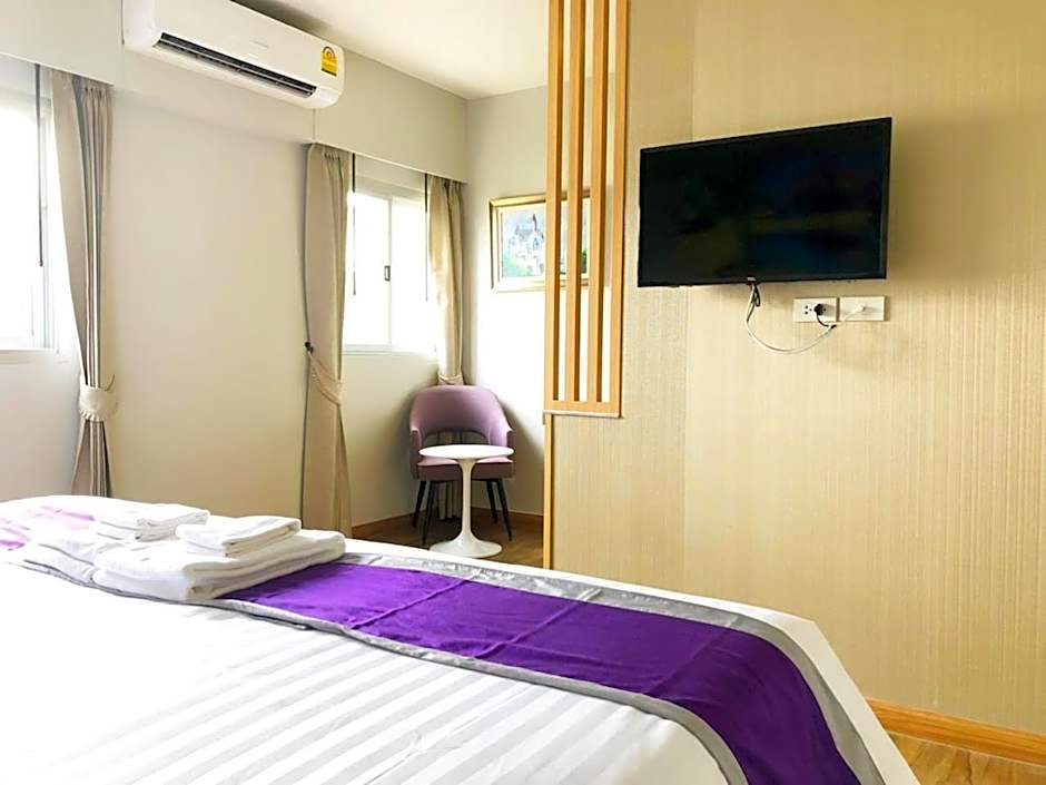 The Green View Hotel