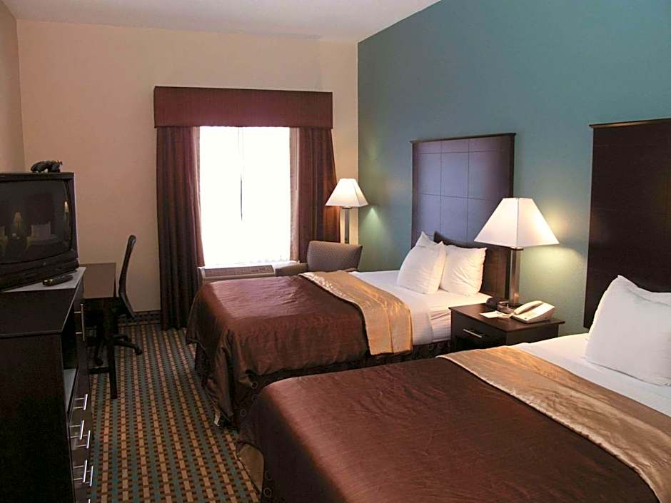 La Quinta Inn & Suites by Wyndham Maingate Fort Jackson