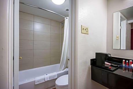 2 Double Beds, Smoking