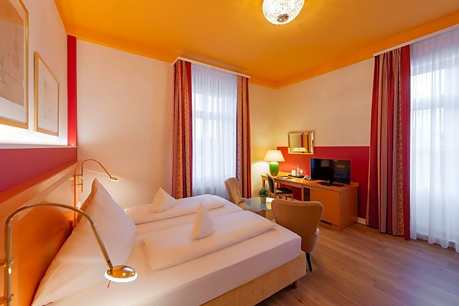 Photo 1 of 7 of Double Room