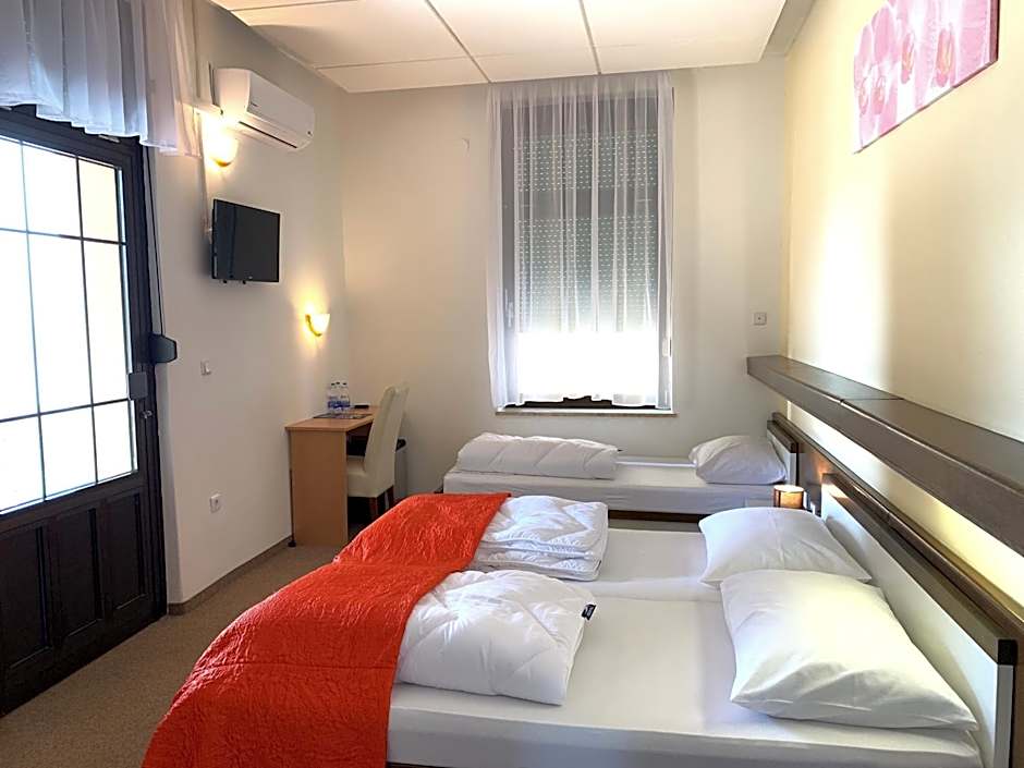 Pansion Ruža
