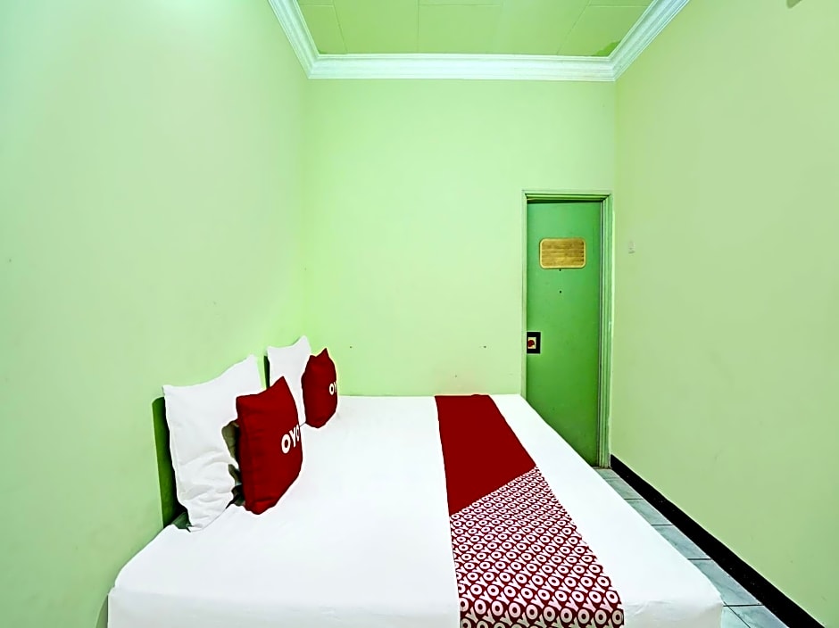 OYO 2708 Hotel Kemuning Syariah