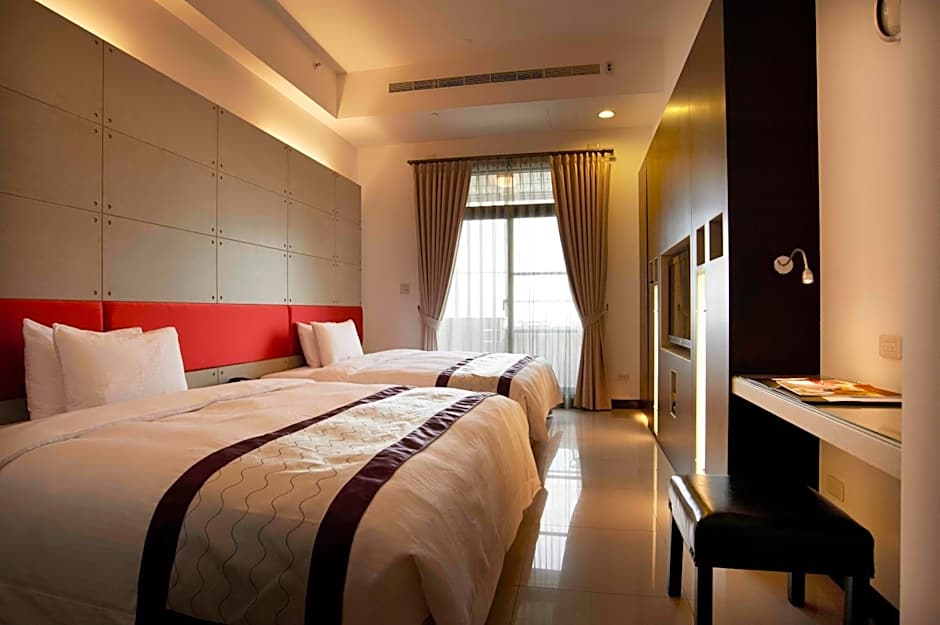Photo 1 of 4 of Quadruple Room