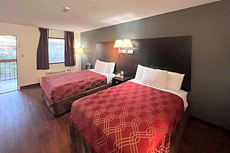 2 Double Beds, Smoking