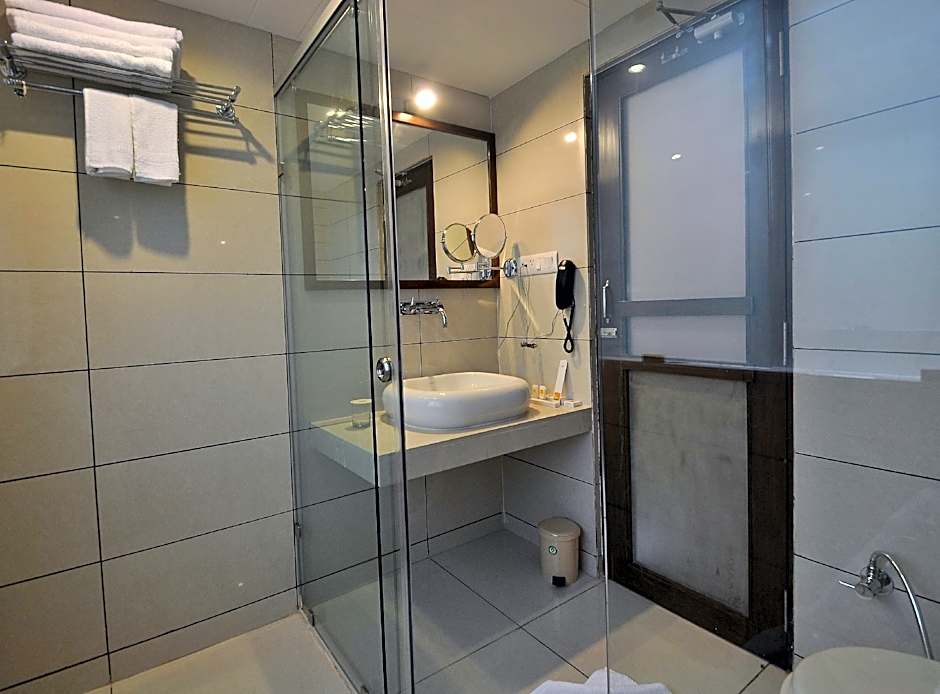 Le Grande Residency - Marriage Certificate Required