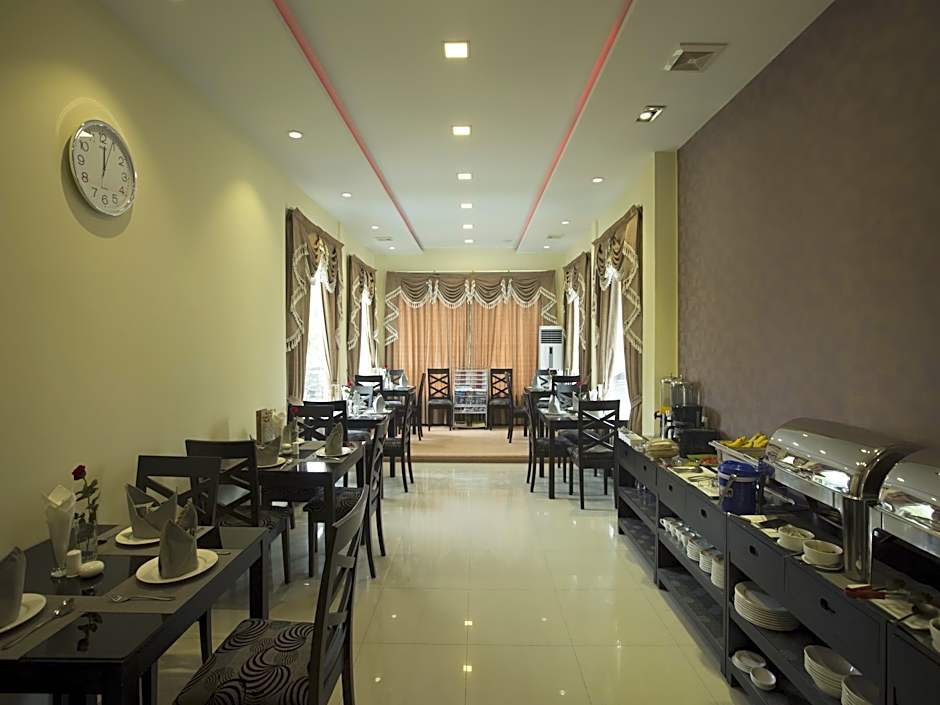 Royal Platinum Hotel