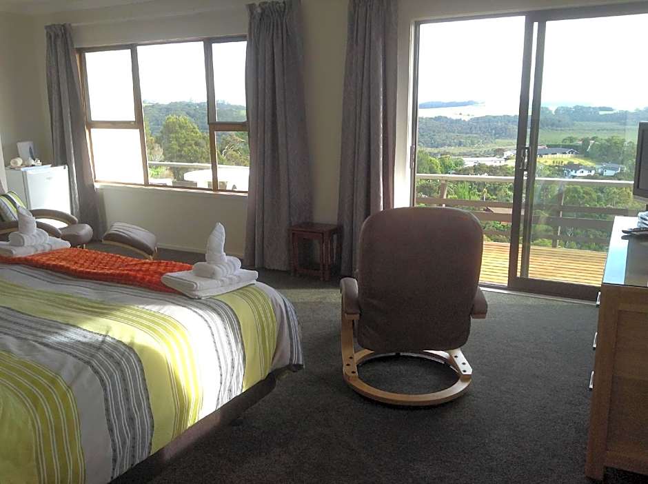 Bay Water Views Bed & Breakfast