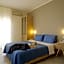 Stratos Hotel