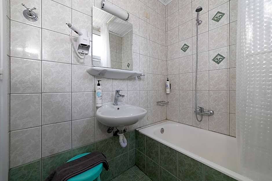 Delfini Hotel Patras