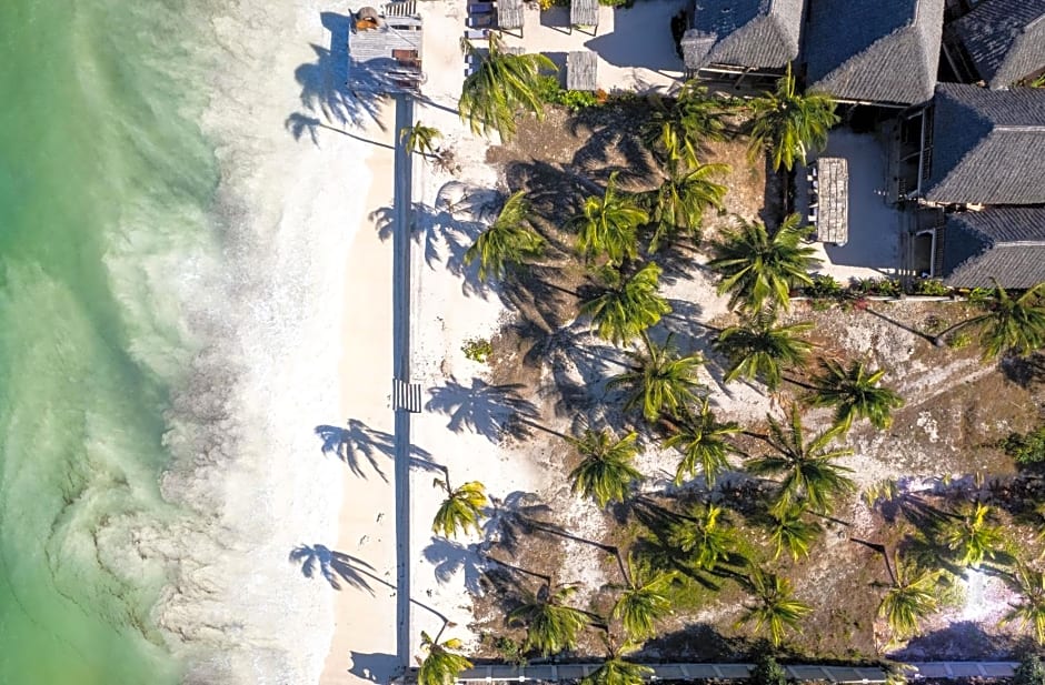 Shanuo Beach Bungalows