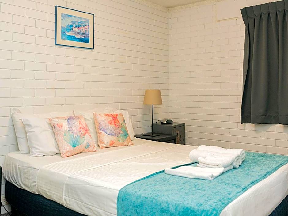 Trickett Gardens Holiday Inn