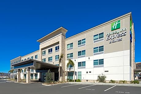 Holiday Inn Express and Suites Murrieta By IHG