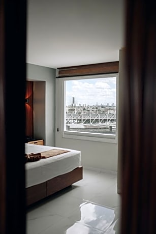 Superior King Room - With View
