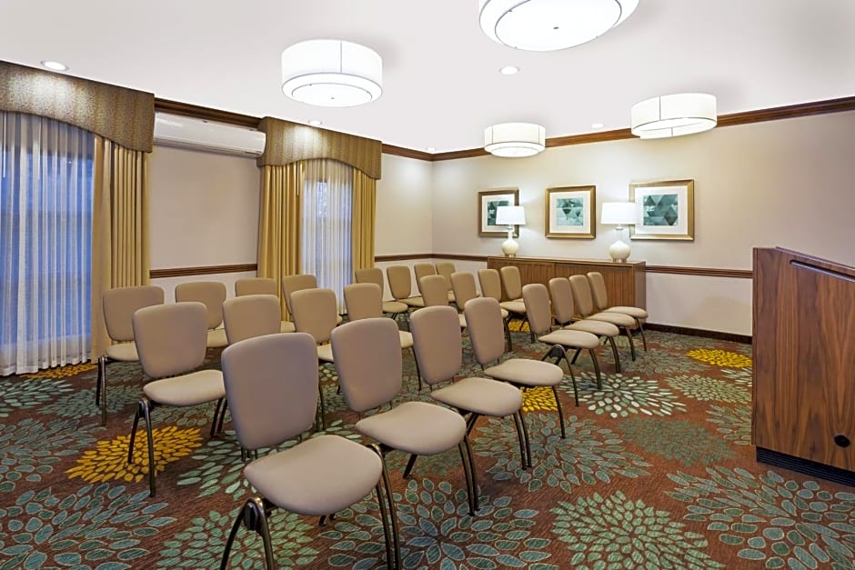 Staybridge Suites Columbia-Highway 63 & I-70 By IHG