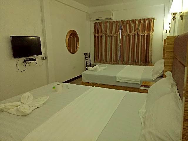 Meaco Royal Hotel Anilao