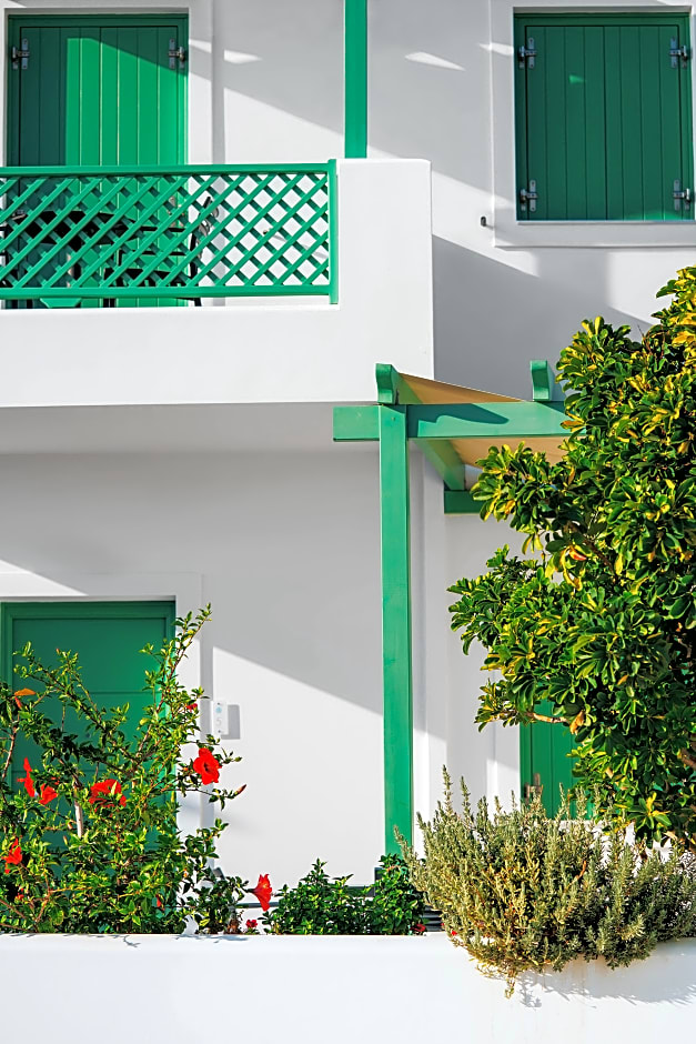 Aelia Apartments & Suites