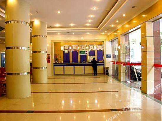 Feiyu Hotel (Guangzhou Zhujiang New Town Wuyangcun Subway Station)