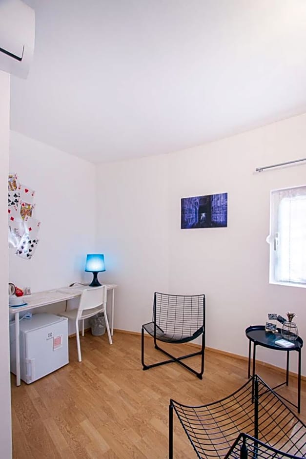 MAISON44
